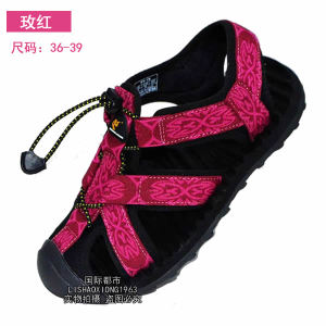 รองเท้าแตะพื้นแบนยางกันลื่นฤดูร้อนสำหรับผู้หญิง รองเท้าแตะแบบสวมสบาย สวมใส่สบาย ระบายอากาศได้ดี รองเท้าแตะชายหาดแบบสวมสบาย