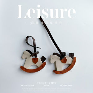 Creative Handmade Leather Keychain Mini Horse Bag Charm Friend Couple Gift Festive Supplies Car Key Accessory
