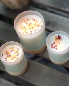 𝐂𝐚𝐧𝐝𝐥𝐞 𝐀𝐧 | Essential Oil Candle เทียนหอมน้ำมันหอมระเหย โรยกลีบดอกไม้ ไขถั่วเหลืองธรรมชาติ 100%