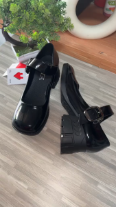 New Womens fashionable glossy black shoes Korean style round toe rubber non-slip black shoes 6CM thick sole suitable for work and school waterproof material all seasons stylish black shoes for wearing outside 0115523