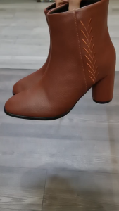 [HCM][ẢNH THẬT] Boots thời trang nữ cổ cao da lì cao cấp ROSATA RO307 6.5p gót trụ - đen nâu - HÀNG VIỆT NAM - BKSTORE