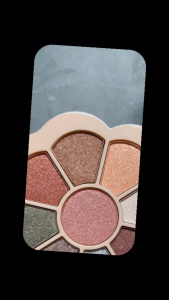 Floral Eyeshadow Palette 9 Colors – Silky Smooth Pigmented Shades