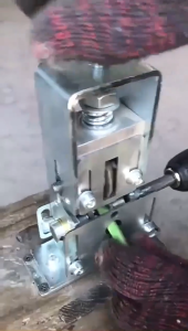 High-Efficiency Wire Cable Stripper - Automatic & Manual Scrap Copper Peeling Tool Electric Wire Puller