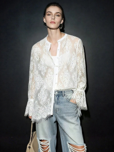 AMII | Resort Style Lace Shirt Round Neck Fabric Covered Buttons