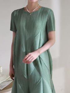 9219 One Size (45-75kg) Summer Sanzhai Pleated Classic Manual Crimping Plus Size Loose Bud Dress
