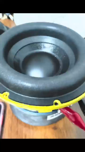 Subwoofer OneAudio HK 65 “4Ω+4Ω 200W+200W Subwoofer Magnet Ganda Ekskursi Tinggi dengan Bass-Ideal yang Kuat