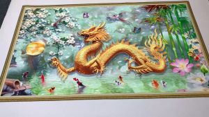 Tranh dán tường phong thủy VTC Rồng vàng UD0944K kim sa nhiều mẫu và kích thước