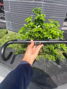 Ghi đông - Tay lái cong dẹt TRUVATIV 31.8x420 có lổ âm giây gắn xe đạp đua