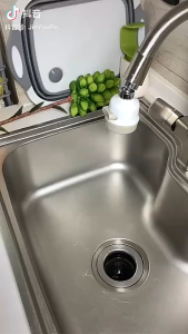 NEW แปรงล้างจาน 2 in 1 บรรจุน้ำยาล้างจานได้ เปลี่ยนหัวแปรงได้ แปรงขัดหม้อ แปรงฝอยขัด เครื่องครัว แถมหัวฟองน้ำ หัวแปรงขัด รุ่น 4024 พร้อมส่งในไทย