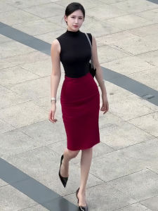 Áo Ba Lỗ Không Tay Màu Vàng Cao Cấp Mùa Hè 2025 Phong Cách Mới Của Pháp Quần Short Cạp Cao Ôm Sát Áo Không Tay Chất Liệu Khác