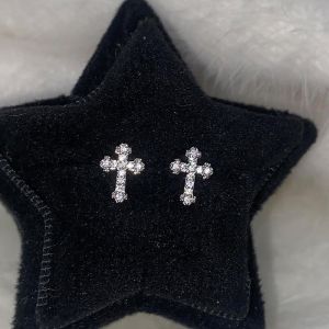 Classic Zircon Cross Titanium Steel Ear Studs Non-Removable Ear Care Super Shiny Korean Style Fashion Jewelry for Women