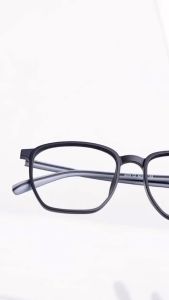 KACAMATA 2218 LENSA PHOTOCROMIC BISA PESAN MINUS/PLUS/SILINDER/PROGRESIV/BLUERAY/ BLUECROMIC/ANTIRADIASI//FASHION/KACAMATA WANITA/KACAMATA PERIA