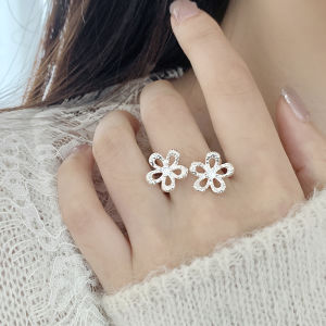 Sweet Floral Open Ring for Women Unique Design Finger Accessory Fashionable Korean Style Copper Material Daily Wear Jewelry