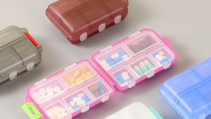 Multi-Compartment Portable Pill Box/Travel Pill Case Organizer - Daily Weekly Multi-Compartment Sealed & Light-Proof - For Travel Home Medicine Storage- Travel Essential