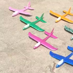 【Lamuse Toys SHOP】 Childrens foam hand-throwing aircraft toy roundabout fall-resistant assembled luminous model aircraft plastic paper glider model parent-child aircraft foam outdoor net red childrens educational toy
