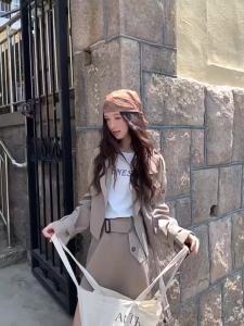 Mixd | Bộ Đồ Áo Khoác Trench Ngắn Màu Khaki Elegent