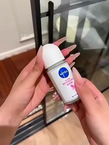 Lăn Khử Mùi Dưỡng Ẩm Hương Thơm