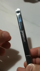 Hyundai Cutter Logam Original 9MM Pisau Serbaguna Metalik Alat Potong Sederhana Dengan Desain Praktis