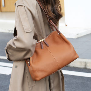 Royal Bagger Shoulder Crossbody Bags for Women: A Fashionable & Practical Choice