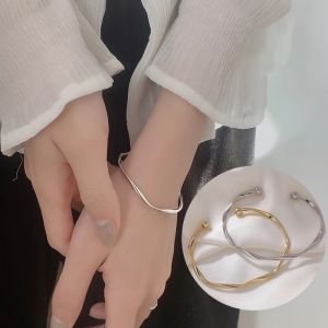 กำไล MODE Korea ย้อนยุคเรียบง่าย Gelang Polos สำหรับผู้หญิงลายคลื่น สำหรับผลิตภัณฑ์ของขวัญ