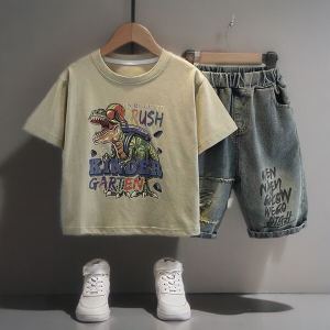 Boys Summer Outfit Set 2024 New Cool Childrens Dinosaur T-Shirt Fashionable Two-Piece Set for Boys Age 2-12 Casual Daily Wear