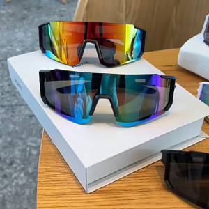 Kacamata Hitam Olahraga Sepeda Anti Silau Pria Wanita