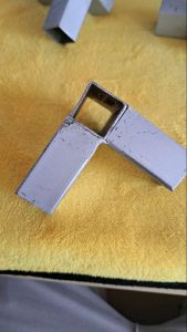 ข้อต่อเหล็กเหลี่ยม1ชิ้นใช้ทำกรงสัตว์โต๊ะชั้นวางของDIY