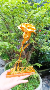 Hoa Hồng Mạ Vàng 24K Đế Chữ Love Có Hộp Đựng Sang Trọng