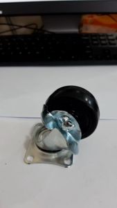 Roda Karet Hidup Plus Rem 2in untuk etalase/rak besi dan aluminium