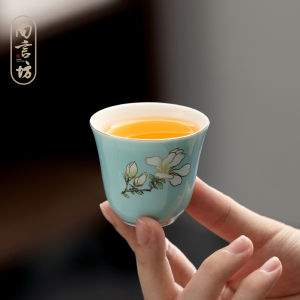 High-End Ceramic Tea Cup Elegant Ladys Magnolia Cup Personal Specialty Gongfu Tea Drinking Scented Cup for Tea Appreciation