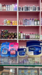Hũ dưỡng môi VASELINE ngừa thâm hồng hào