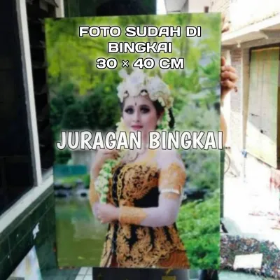 COD CETAK FOTO 20R 30X40 JUMBO SUDAH DI BINGKAI MDF BESAR LAMINASY GLOSSY TERMURAH