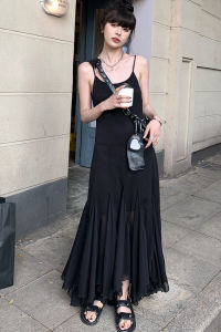 ชุดเดรสยาวแขนกุดสีดำสไตล์ฝรั่งเศส ฤดูร้อน 2025 ชุดทำงานสไตล์เกาหลี กระโปรงทรงเอ ผ้าตาข่าย กระโปรงยาวปานกลาง