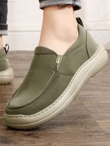 Mens Slip-On Cotton Shoes Beijing Old Style round Toe Loose Fit Warmth Waterproof Fleece Lined Casual Shoes for Daily Wear