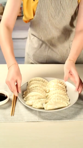 ThaiJoy ที่ห่อเกี๊ยว แม่พิมพ์ห่อเกี๊ยว สแตนเลสอย่างดี ไม่เป็นสนิม ที่ห่อเกี๊ยวซ่า แม่พิมพ์ทำอาหาร อุปกรณ์ทำอาหารแม่พิมพ์ทำเกี๊ยวเครื่องทำเกี๊ยว ที่ห่อเกี๊ยว ห่อแป้ง แป้งทำเกี๊ยว ชุดตัดแผ่นเกี๊ยว ตัดแป้ง สแตนเลส