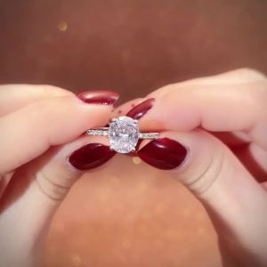 Huitan Oval Finger Ring Band Dazzling Brilliant CZ Stone Four Prong Setting Classic Wedding Anniversary Gift For Wife&Girlfriend