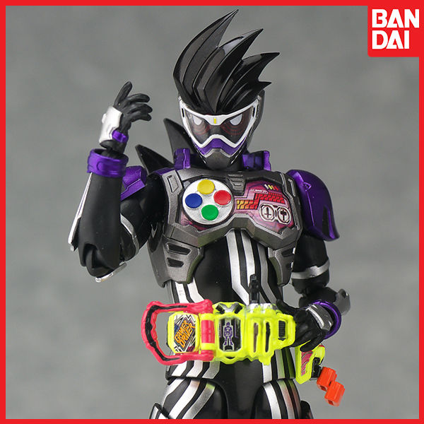 Kamen Rider Genm Zombie Action Gamer Level X-0 S.H.Figuarts di Tamashii
