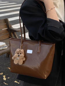 Elegant Womens Large Capacity Shoulder Bag 2025 New Style Vintage Commuter Tote Bag Soft PU Leather Single Handle Handbag