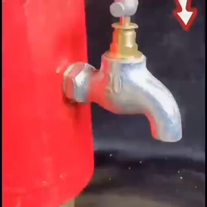 (ซ่อมท่อประปา)กาวอีพ็อกซี่อเนกประสงค์ 85g กาวซ่อมท่อ กาวปะรอยรั่ว กาวเชื่อมโลหะ ติดซ่อมรูรั่วท่อประปาหรือPVC ห้องน้ำ เครื่องสุขภัณฑ