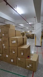 gạt kính Lau kính hiện vật hộ gia đình hai mặt gạt nước lau cửa sổ gương bàn chải khăn lau cửa sổ dụng cụ