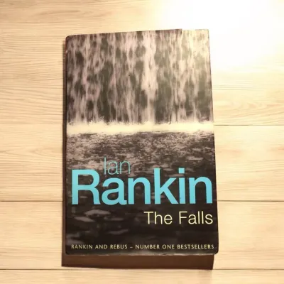 ❤️PRELOVED❤️ ❤️THE FALLS by Ian Rankin❤️ Pre loved (Hardbound) thick book