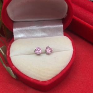 ต่างหูสแตนเลสฝังพลอย สีขาว ชมพู คละแบบ งานสวย ต่างหูแฟชั่นผู้หญิง ต่างหูปักก้าน ใส่ในชีวิตประจำวันได้ พร้อมส่ง