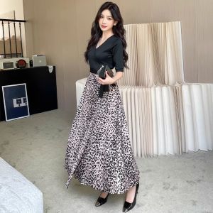 French Vintage V-Neck One-Piece Waist-Cinching Slim Print Tie-Waist Wrap Chest Skirt Beach Vacation High Waist Long A-Line Dress