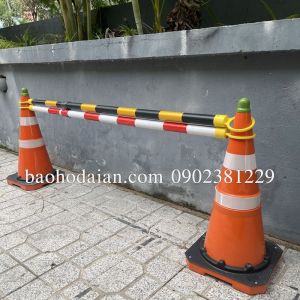 Thanh nối cọc tiêu vàng đen có thể rút ngắn hoặc dài 2m GT200-2