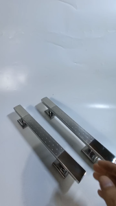 gagang tarikan handle pintu rumah minimalis pilihan panjang 33cm 45cm dan 60cm bahan stainless model doff rintik untuk pintu depan dan kamar set body kunci
