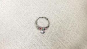 Sanrio | Vòng Tay Hello Kitty Quyến Rũ Dành Cho Bé Gái Màu Bạc Có Thể Điều Chỉnh Kèm Thẻ Chữ LOVE Và Đá Pha Lê Lấp Lánh Chất Liệu Hợp Kim Kẽm