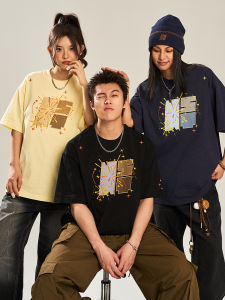 เสื้อยืดแขนสั้นผ้าฝ้ายลายดอกไม้ย้อนยุคสำหรับทั้งชายและหญิง ทรงหลวม สไตล์ฤดูร้อน ปกคอกลม สำหรับใส่ไปเที่ยวในชีวิตประจำวัน