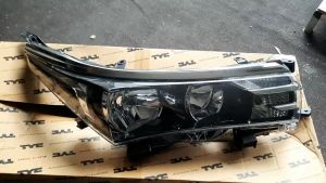 Đèn pha Toyota Corolla Altis (14-18) hàng TYC