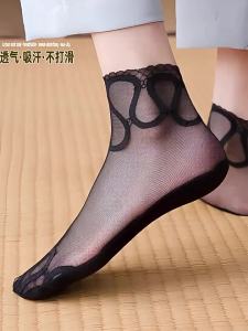 DVDK | Lace Trimmed Anti-Slip Summer Thin Short Socks