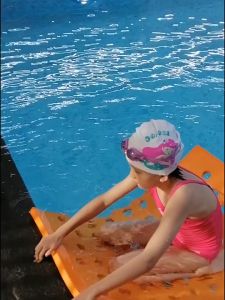 หมวกว่ายน้ําเด็ก แบบซิลิโคน ลายการ์ตูนน่ารัก Childrens Swimming Cap หมวกว่ายน้ําเด็ก สําหรับเด็กผู้ชายและผู้หญิง มี 6 ลายให้เลือก แว่นตาว่ายน้ํา